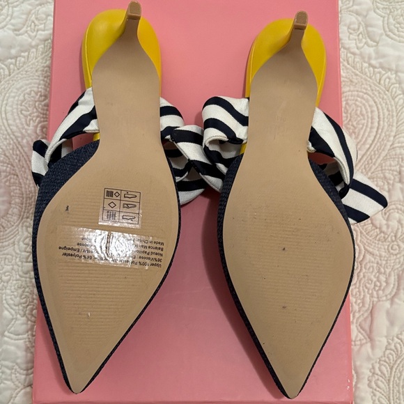 CAbi Women's Navy and White Bow Mules - Picture 4 of 9